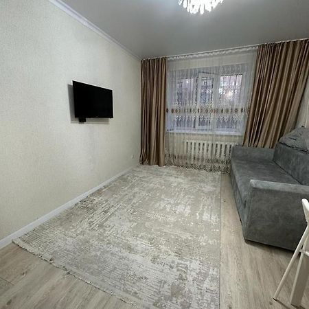 Аэропорт 5 Минут Apartamento Astana Exterior foto
